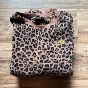 Nike Women’s Pullover